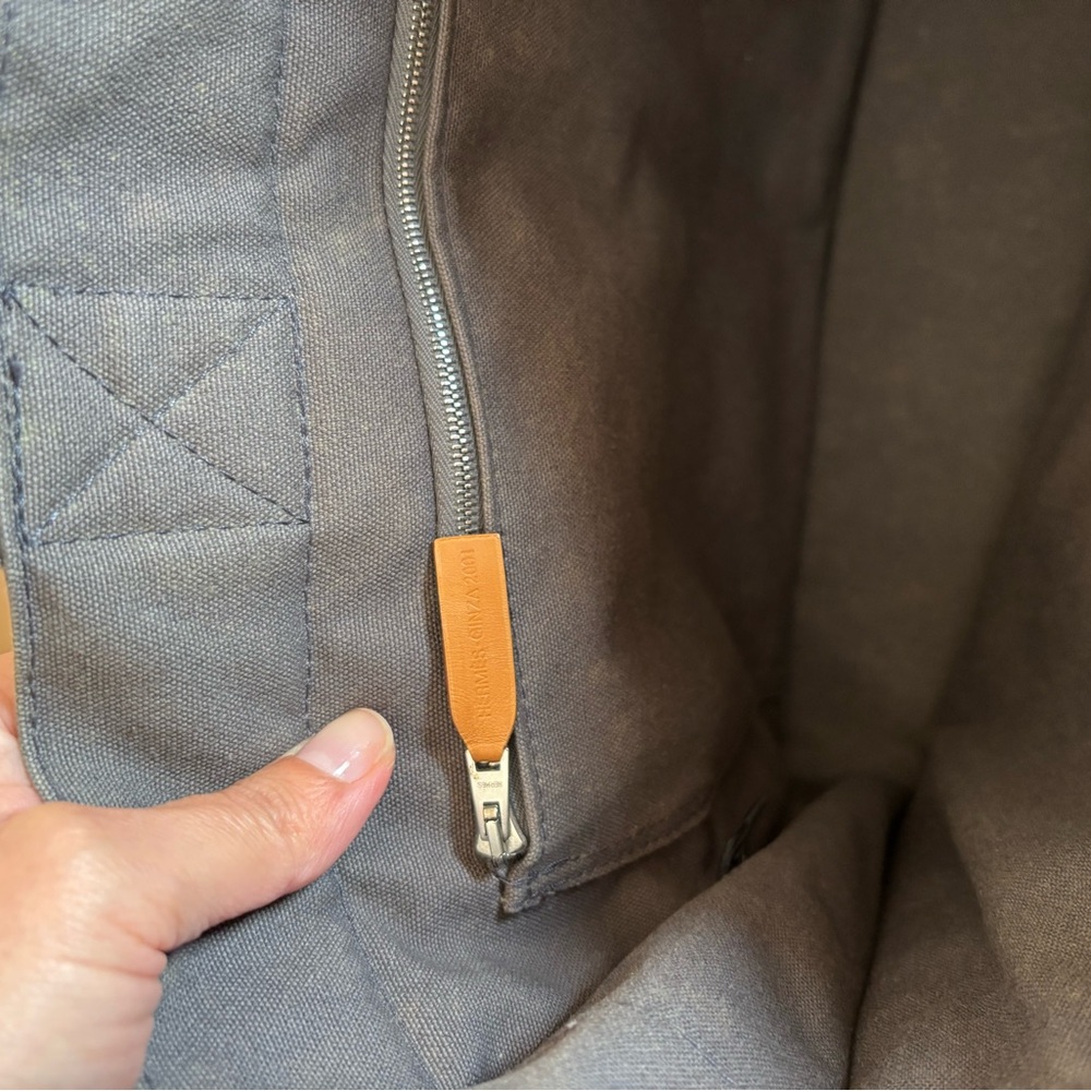 Authentic Hermes large tote - Picture 7 of 8